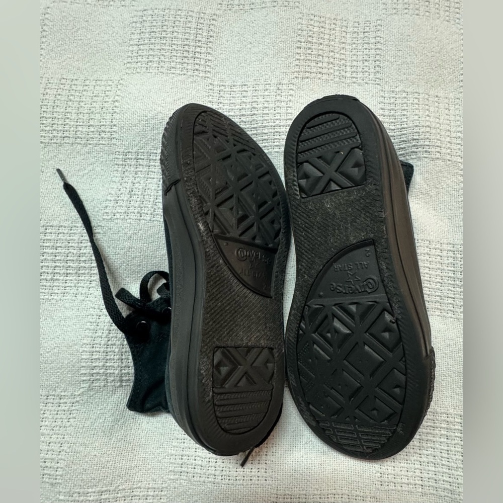 Converse All Stars Hi High Top Shoes Sneakers BLACK Size 2 boys or girls Youth - Picture 6 of 9